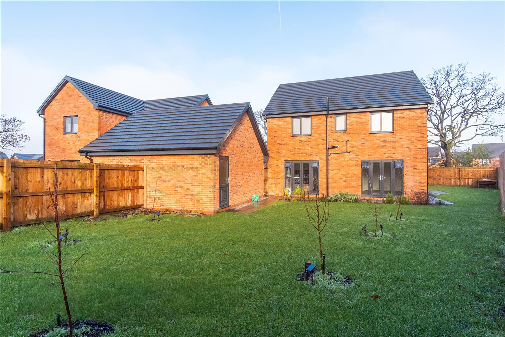 4 bed property in Brickfield Place, Leyland